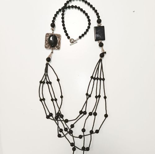 Halskette aus schwarzer Jade und schwarzem Onyx - Länge 45 cm
